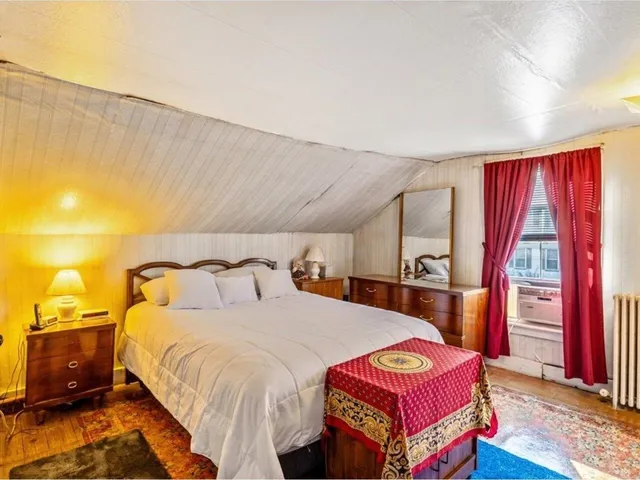 $249,995 | 19 North Elm Street, St. Albans, VT 05478