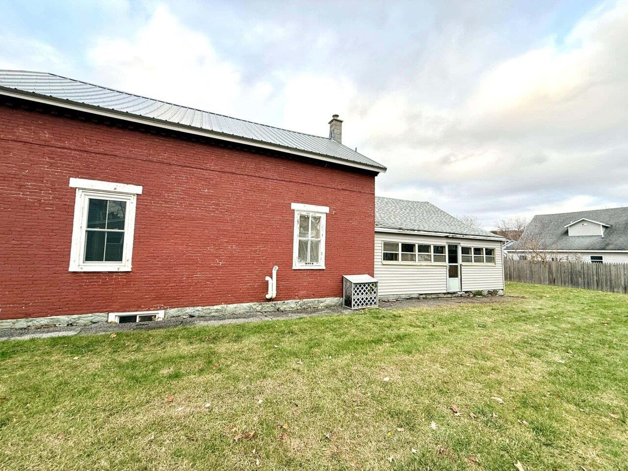 19 North Elm Street St. Albans, VT 05478 - Photo 34 of 41