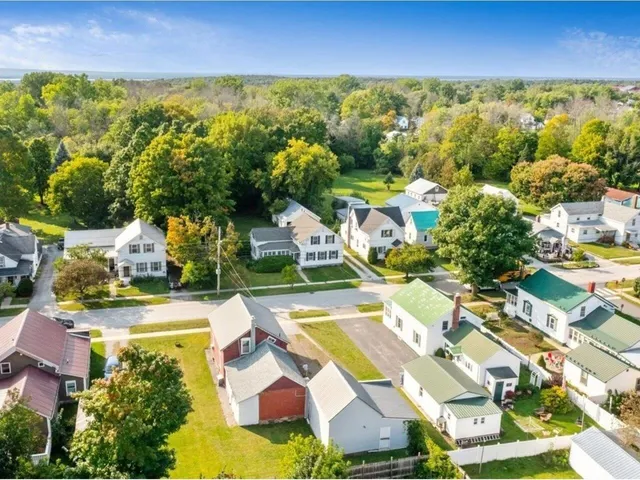 $249,995 | 19 North Elm Street, St. Albans, VT 05478