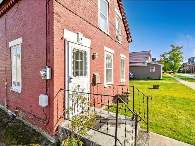 $249,995 | 19 North Elm Street, St. Albans, VT 05478