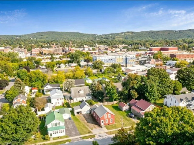 $249,995 | 19 North Elm Street, St. Albans, VT 05478