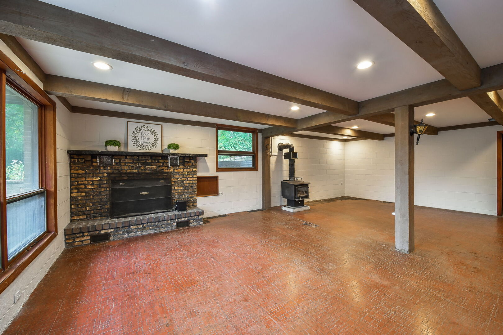 41-w331 Empire Road St. Charles, IL 60175 - Photo 18 of 25 a view of an empty room with a fireplace