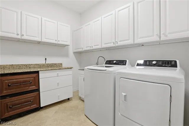 $649,000 | 3177 Royal Gardens Avenue, Fort Myers, FL 33916