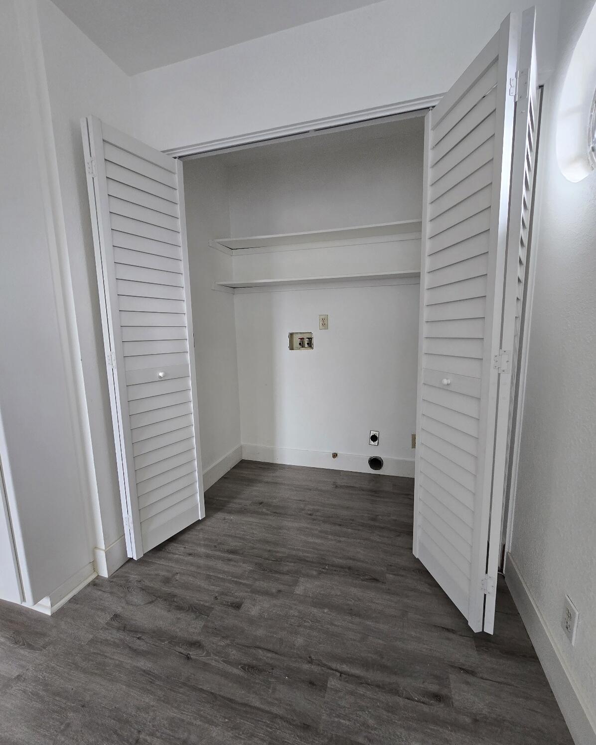 454 Alamine Drive Redding, CA 96003 - Photo 24 of 28 a view of a small space