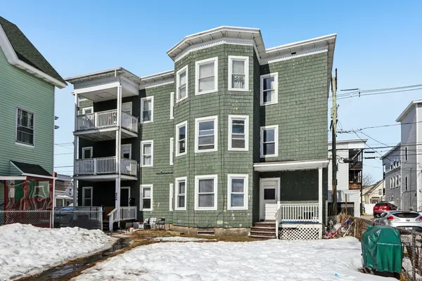 $635,000 | 424 Cedar Street, Manchester, NH 03103