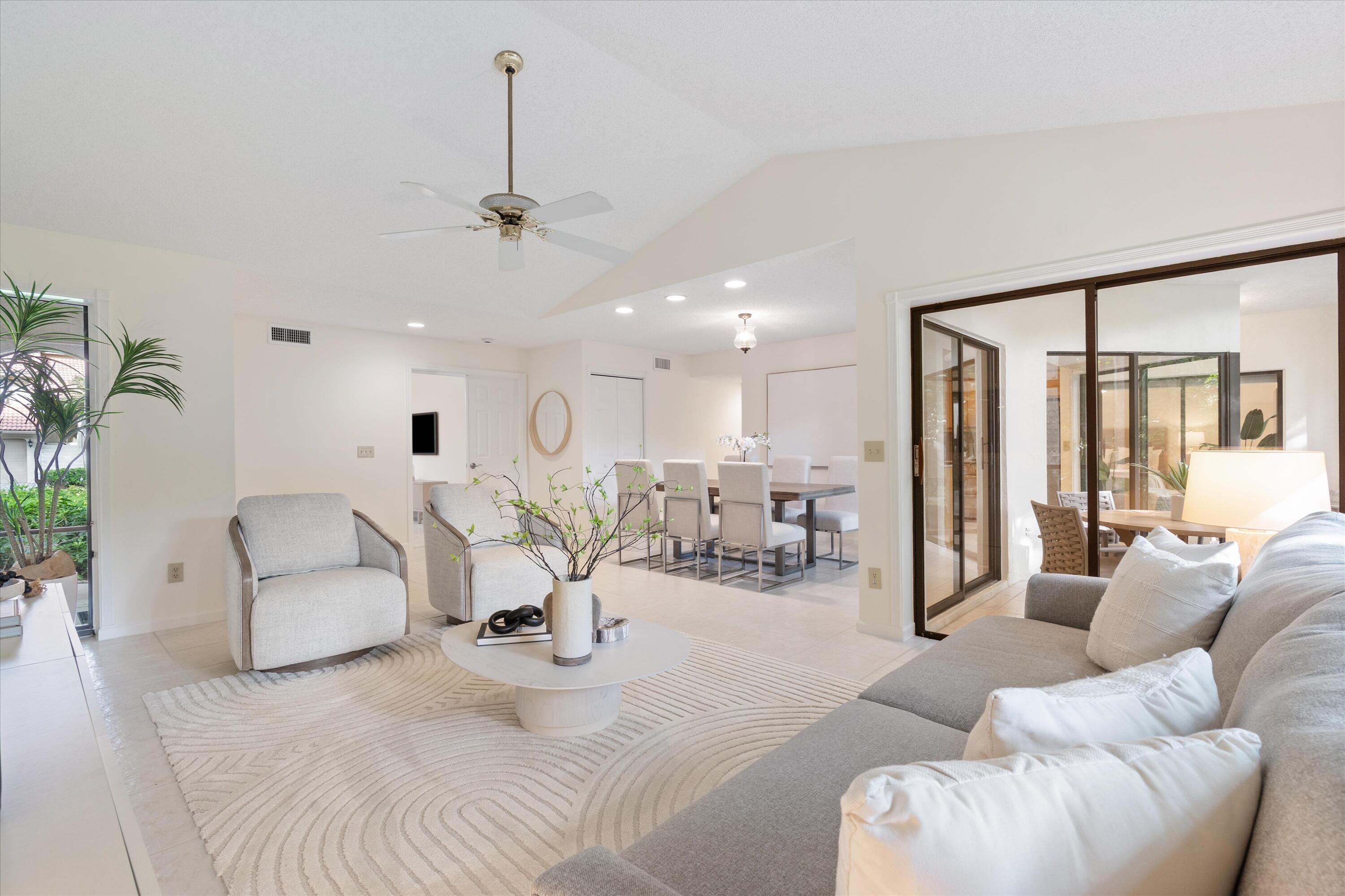 5620 Coach House Circle, Unit D Boca Raton, FL 33486 - Photo 7 of 27 Living & Dining Area