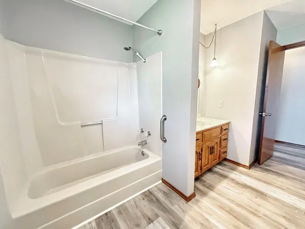 $167,900 | 1303 South Forest Street, El Dorado Springs, MO 64744