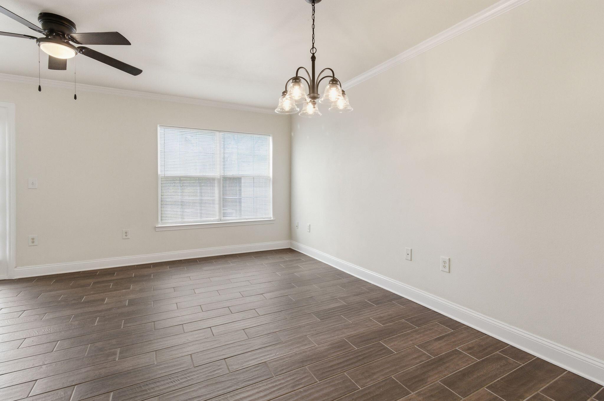 551 Wingspan Way Crestview, FL 32536 - Photo 8 of 27 aj2604011-1007