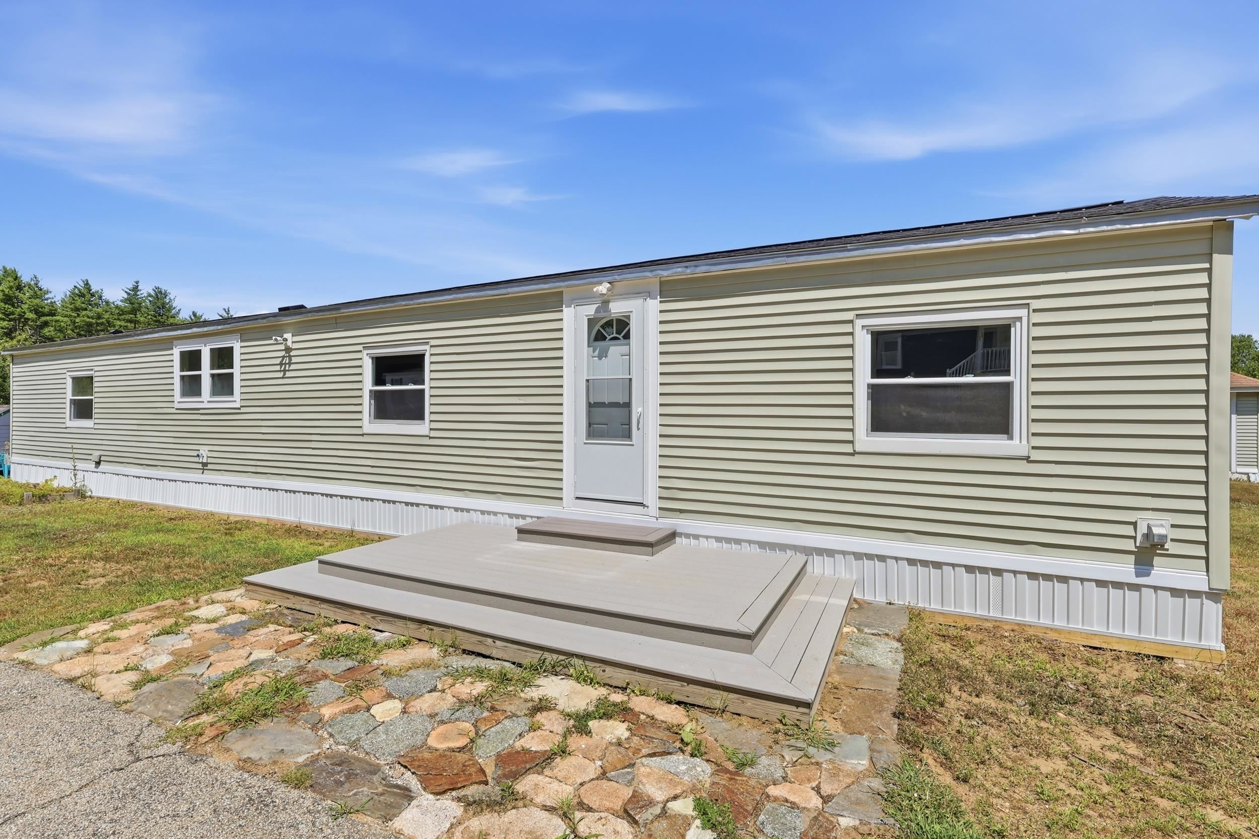 19 Cleo Circle Rochester, NH 03868 - Photo 1 of 19 Gallery Image 1