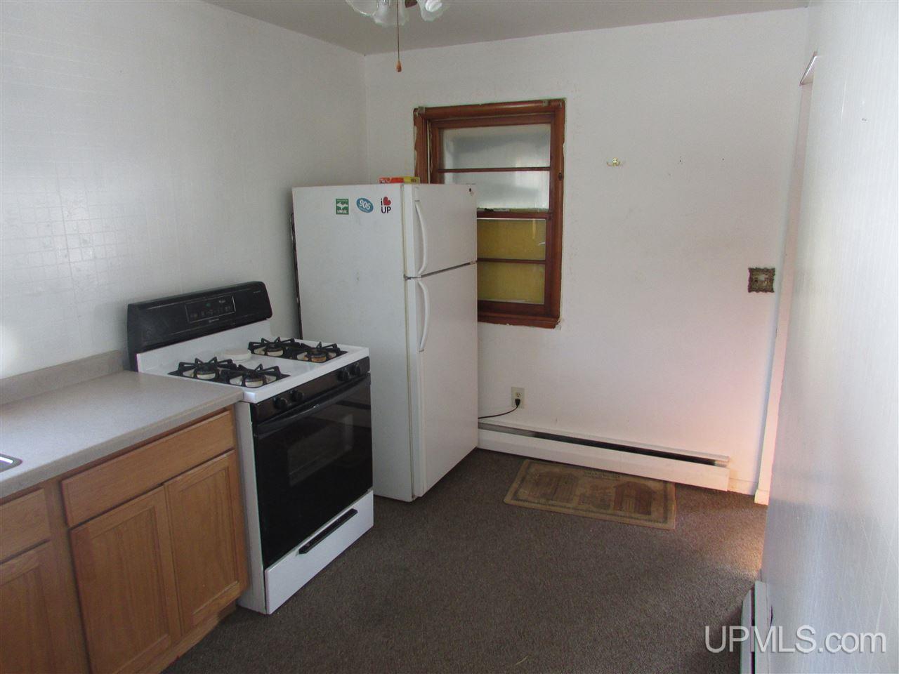 121 7th Street L'Anse, MI 49946 - Photo 5 of 12