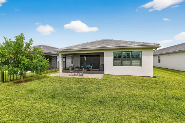 $570,000 | 11558 Southwest Oceanfront Court, Port St. Lucie, FL 34987