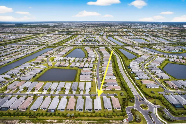 $570,000 | 11558 Southwest Oceanfront Court, Port St. Lucie, FL 34987