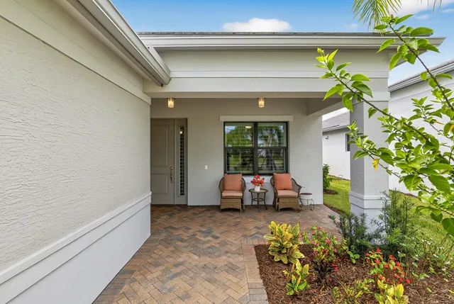 $570,000 | 11558 Southwest Oceanfront Court, Port St. Lucie, FL 34987