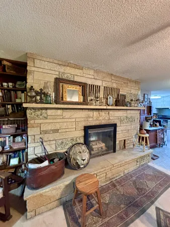 $885,000 | 18280 Highway 84, Savanna, IL 61074