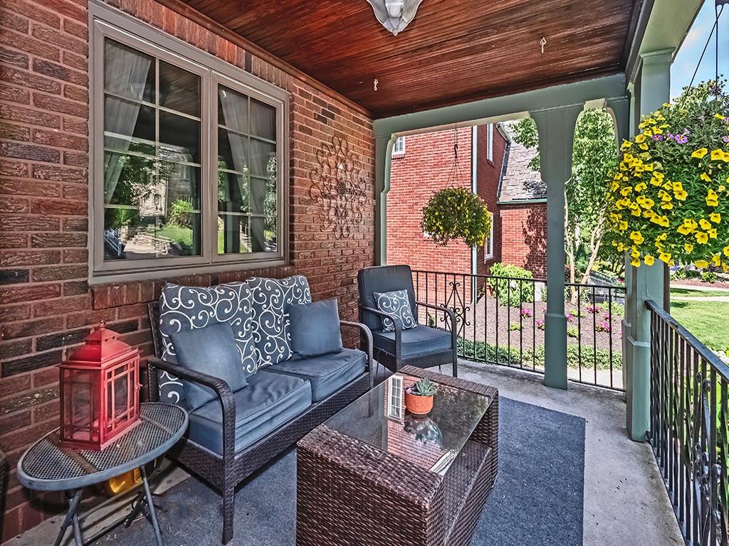 644 Beverly Road Pittsburgh, PA 15243 - Photo 2 of 26 a outdoor living space with furniture and garden view