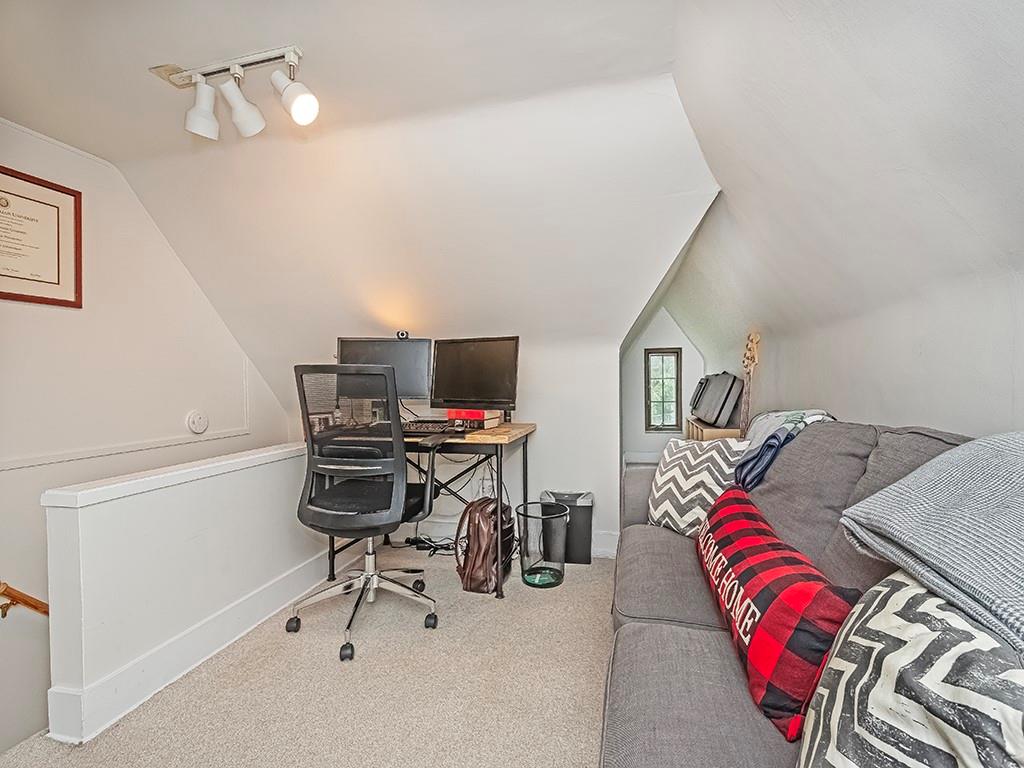 644 Beverly Road Pittsburgh, PA 15243 - Photo 21 of 26 a view of a livingroom with workspace and a couch