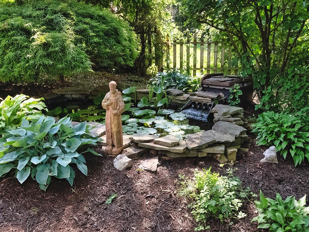 644 Beverly Road Pittsburgh, PA 15243 - Photo 25 of 26 a view of yard with green space