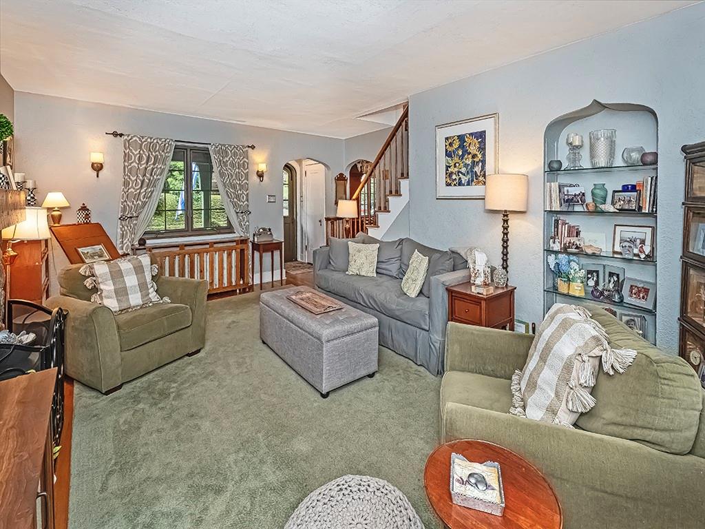 644 Beverly Road Pittsburgh, PA 15243 - Photo 5 of 26 a living room with furniture and a window