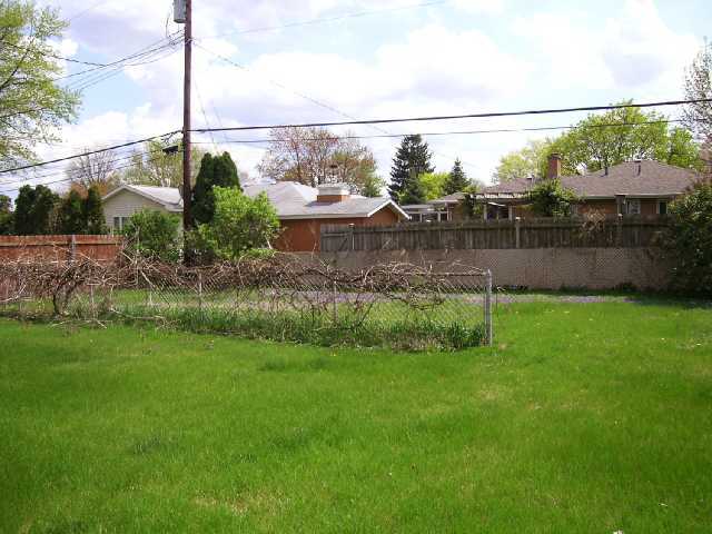 1267 Fishinger Road Columbus, OH 43221 - Photo 8 of 9