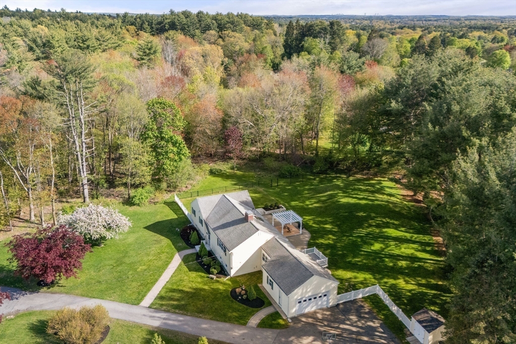 13 Pinecrest Road Andover, MA 01810 - Photo 36 of 40