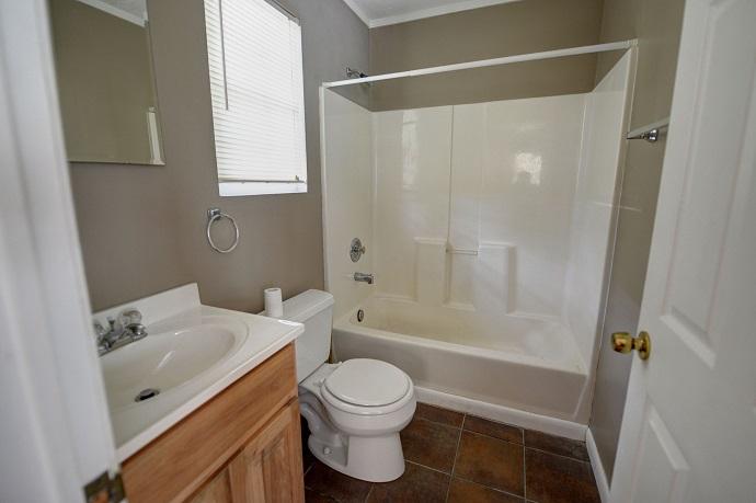 2465 Walkertown Road Dayton, TN 37321 - Photo 6 of 16 2465 walkertown bath 2
