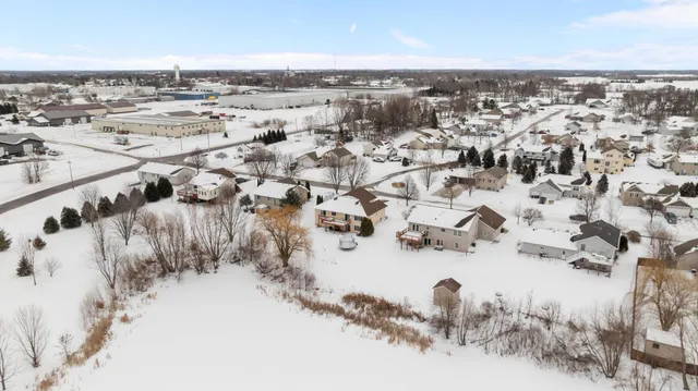 $374,900 | 830 6th Street Northwest, Maple Lake, MN 55358