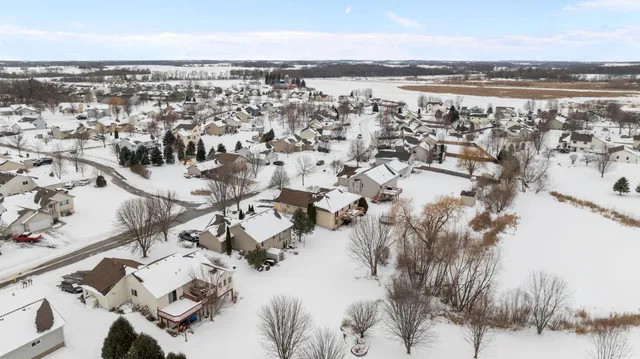 $374,900 | 830 6th Street Northwest, Maple Lake, MN 55358