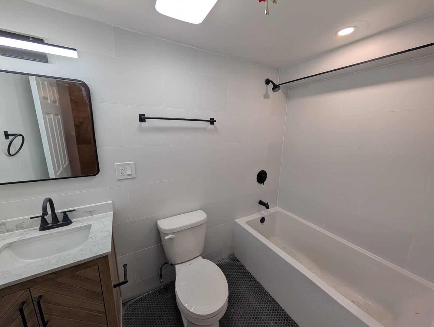 3823 North Whipple Street, Unit B Chicago, IL 60618 - Photo 12 of 12