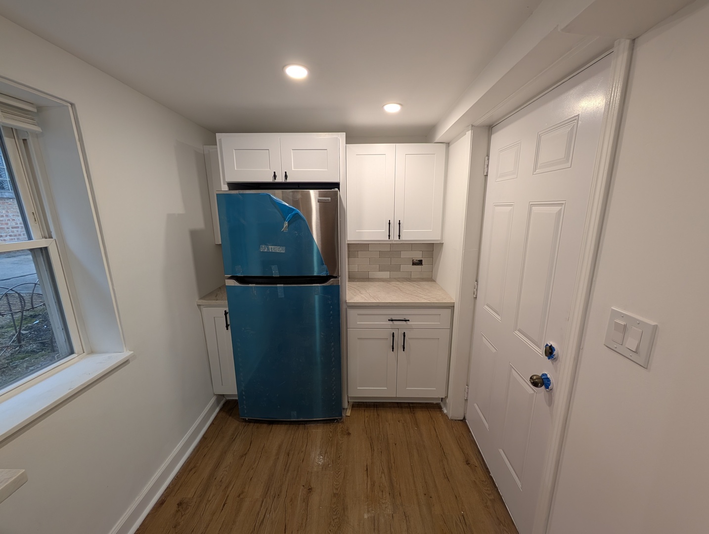 3823 North Whipple Street, Unit B Chicago, IL 60618 - Photo 3 of 12