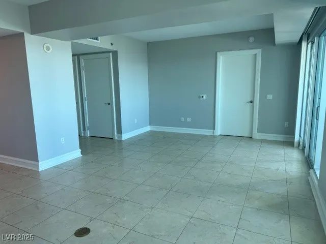 $2,800 | 2700 South Las Vegas Boulevard, Unit 4005, Las Vegas, NV 89109
