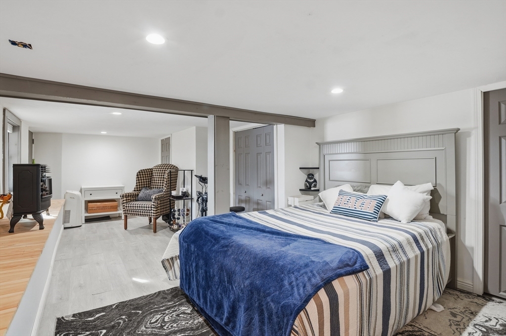 5 Pineland Avenue Worcester, MA 01604 - Photo 24 of 35