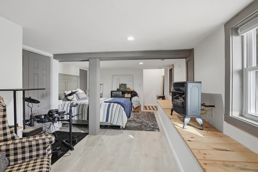 5 Pineland Avenue Worcester, MA 01604 - Photo 25 of 35