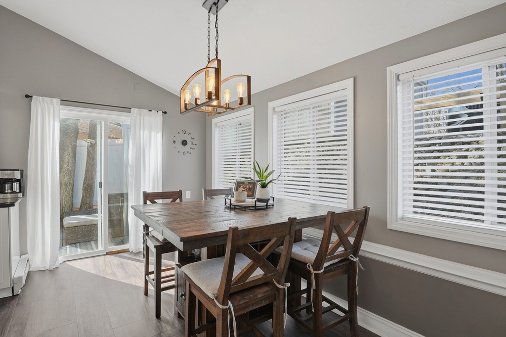 5 Pineland Avenue Worcester, MA 01604 - Photo 10 of 35