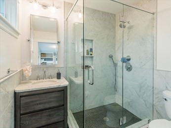 17 Warwick Road Watertown, MA 02472 - Photo 8 of 12