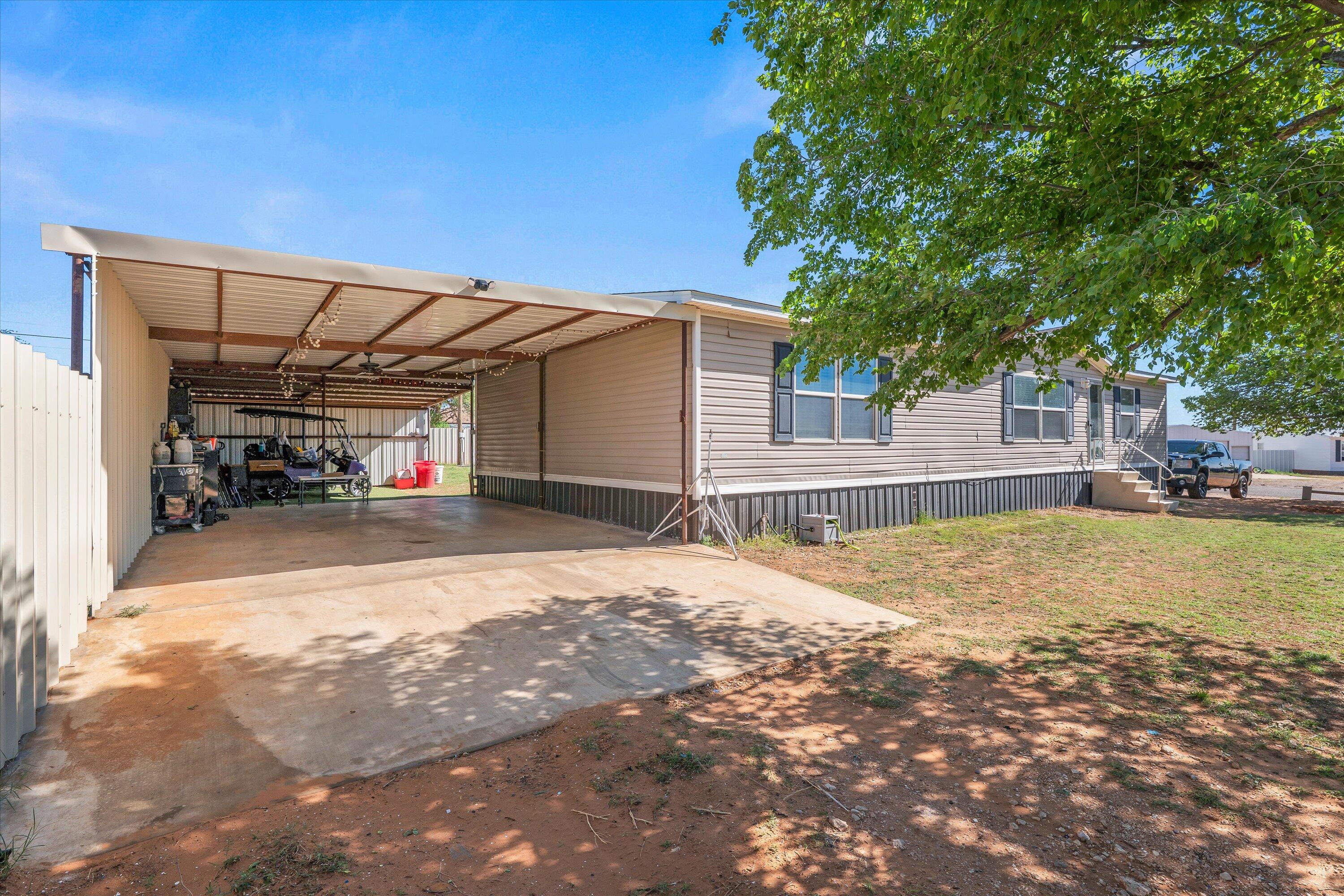 207 East 2nd Street Sundown, TX 79372 - Photo 2 of 26 04-207 E 2nd St