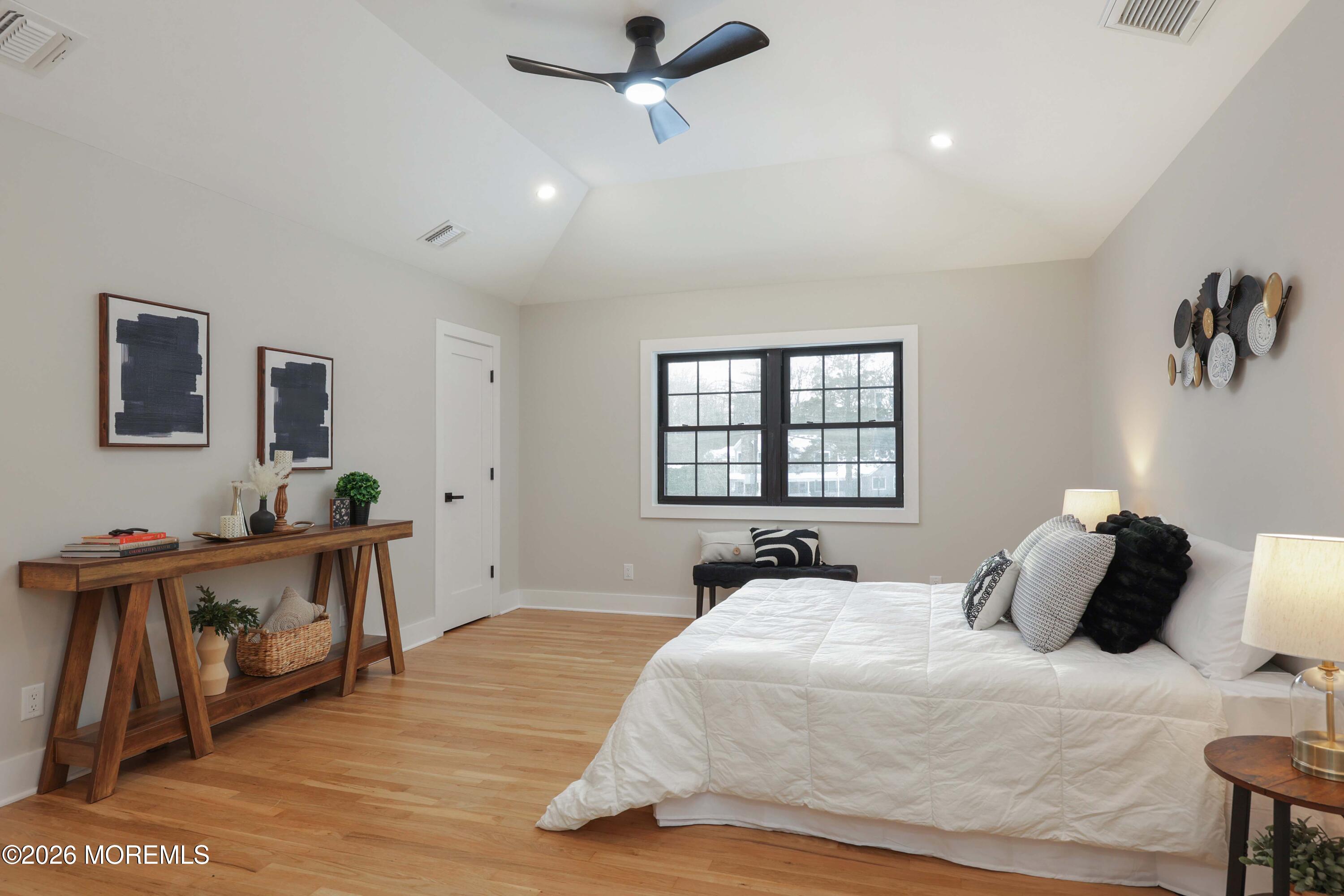 757 Nutswamp Road Red Bank, NJ 07701 - Photo 36 of 64 758A0499