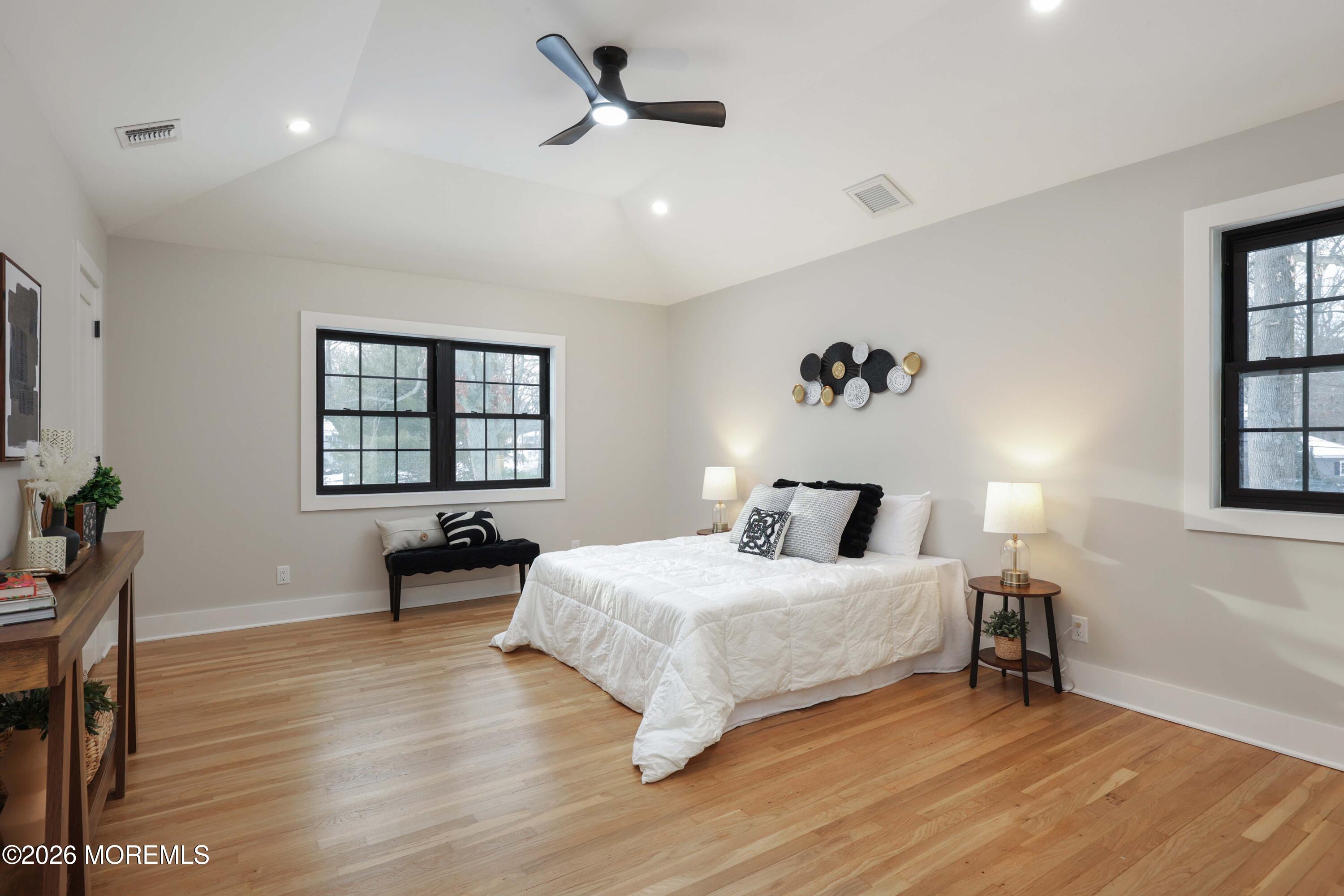 757 Nutswamp Road Red Bank, NJ 07701 - Photo 38 of 64 758A0496