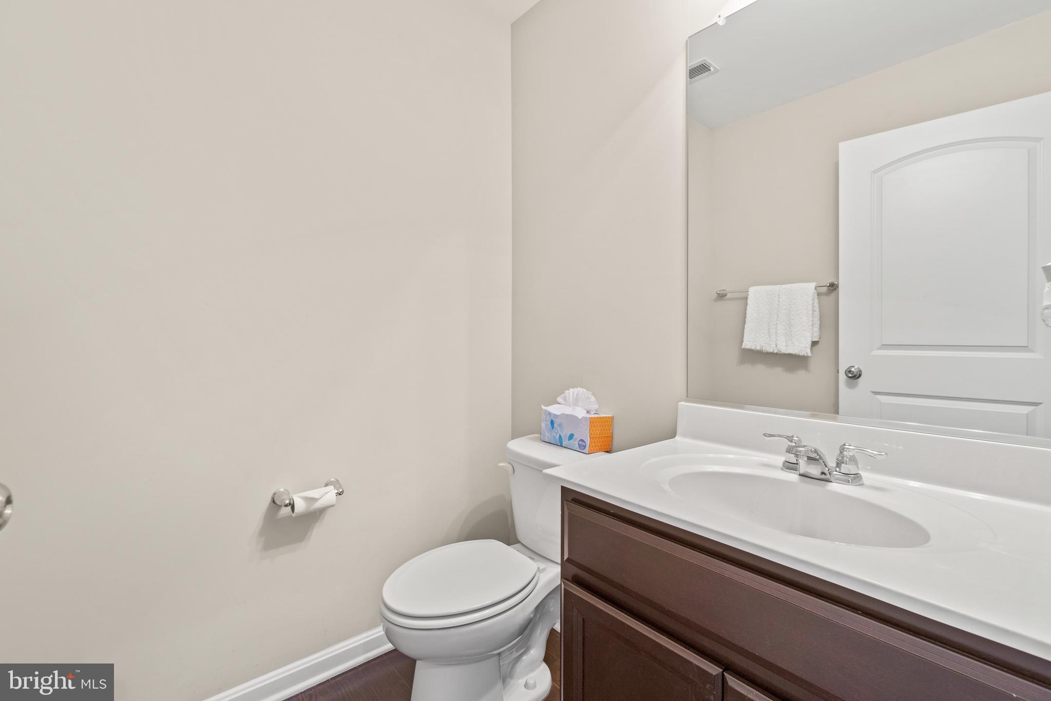 7400 Four Gardens Road Brandywine, MD 20613 - Photo 30 of 36 Hallway Bath