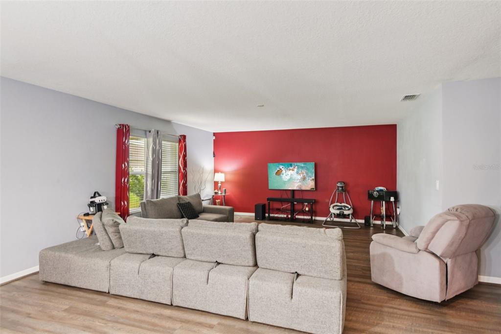 4248 Moon Shadow Loop Mulberry, FL 33860 - Photo 8 of 53