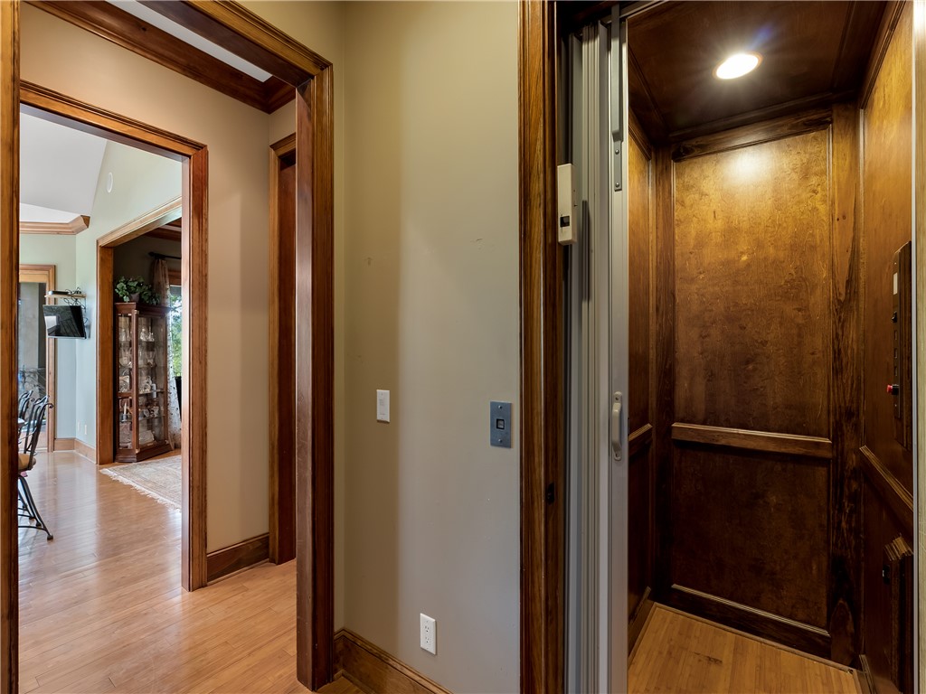 220 Long Cove Court Sunset, SC 29685 - Photo 21 of 49