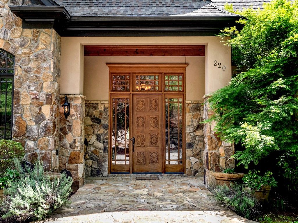 220 Long Cove Court Sunset, SC 29685 - Photo 3 of 49