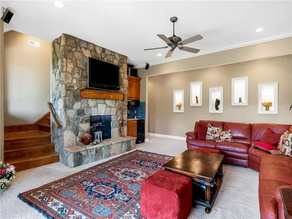 $2,149,900 | 220 Long Cove Court, Sunset, SC 29685