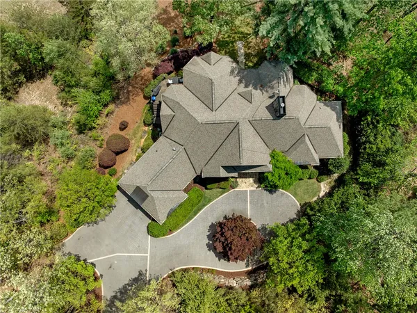 $2,149,900 | 220 Long Cove Court, Sunset, SC 29685