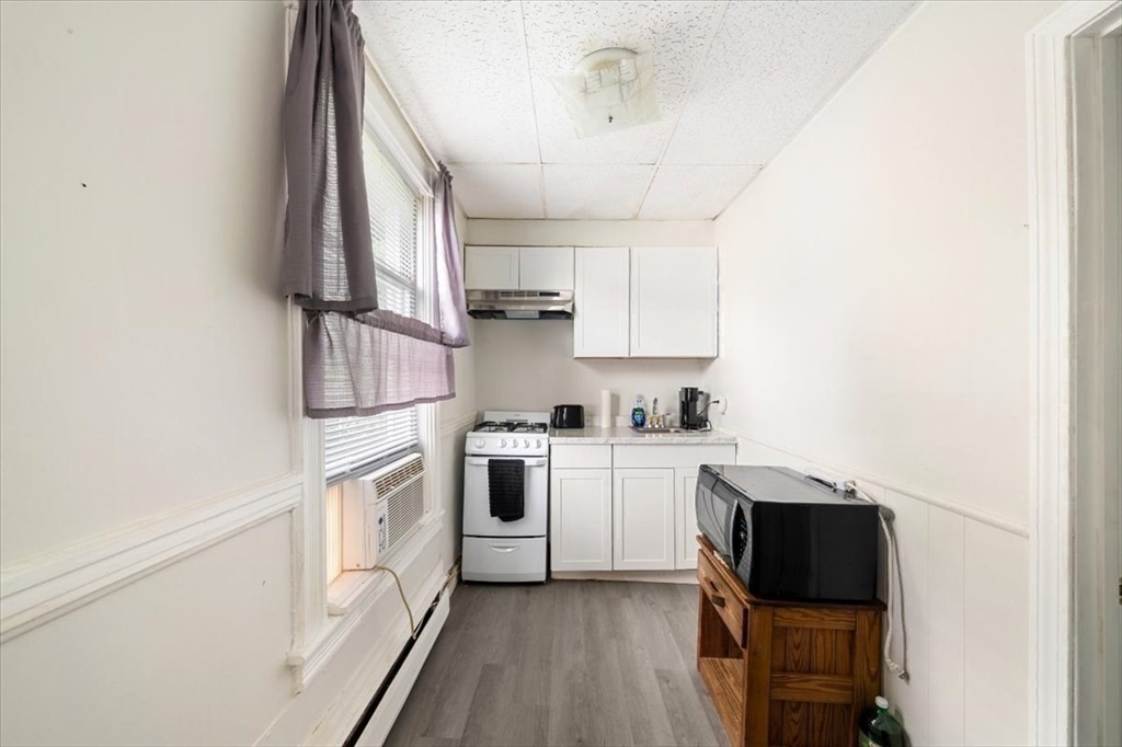 173 Branch Street Lowell, MA 01851 - Photo 23 of 33
