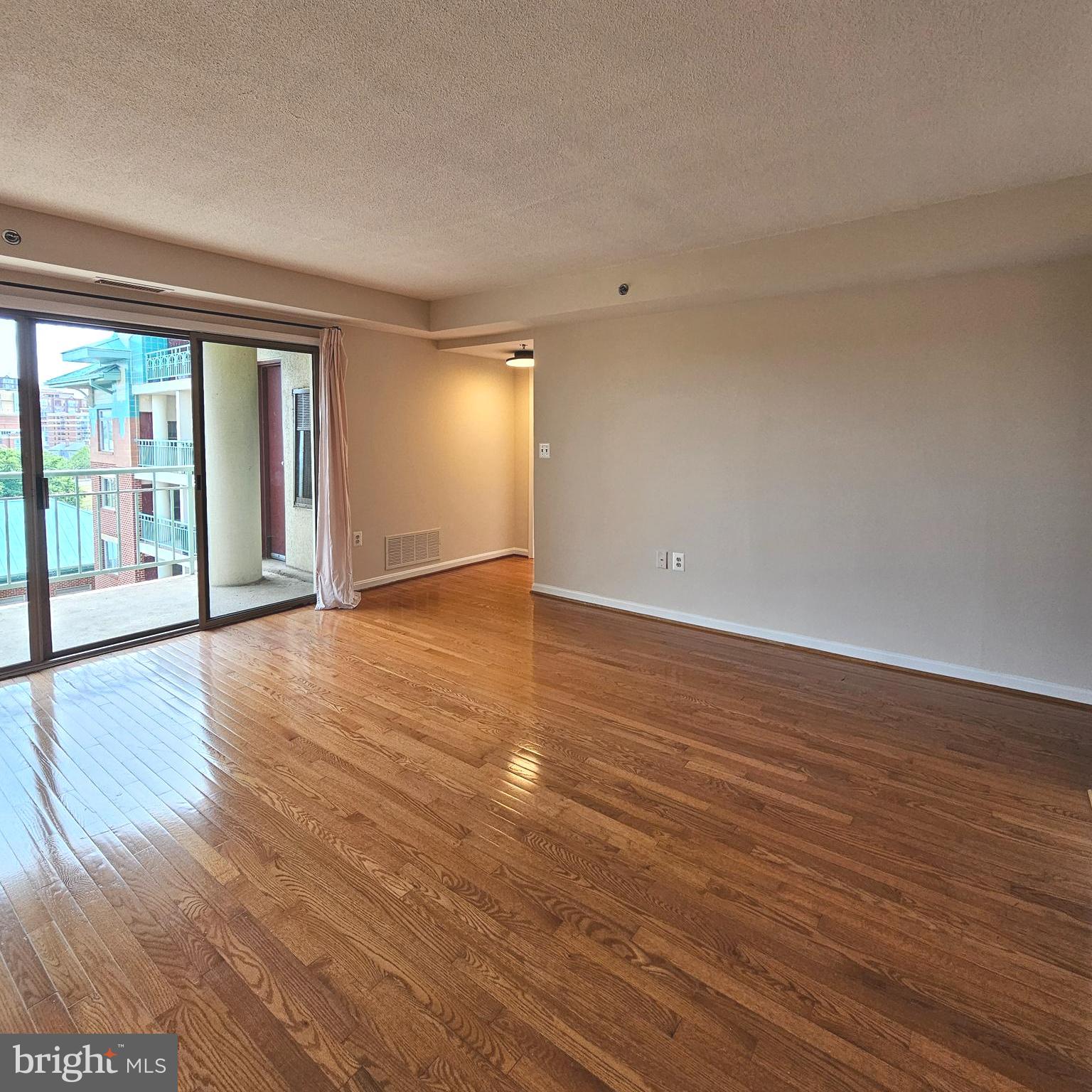 505 East Braddock Road, Unit 608 Alexandria, VA 22314 - Photo 22 of 35