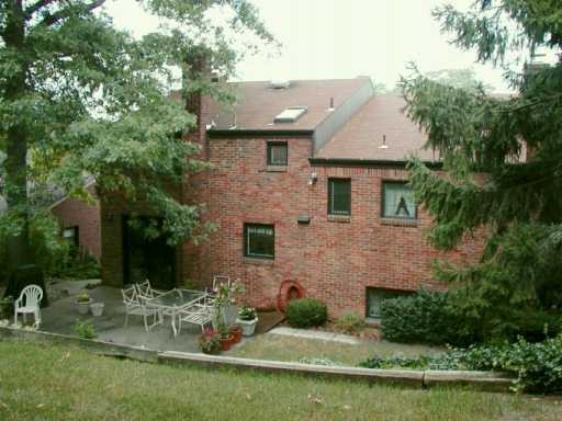 895 Cherry Street Green Tree, PA 15205 - Photo 2 of 8 Gallery Image 2