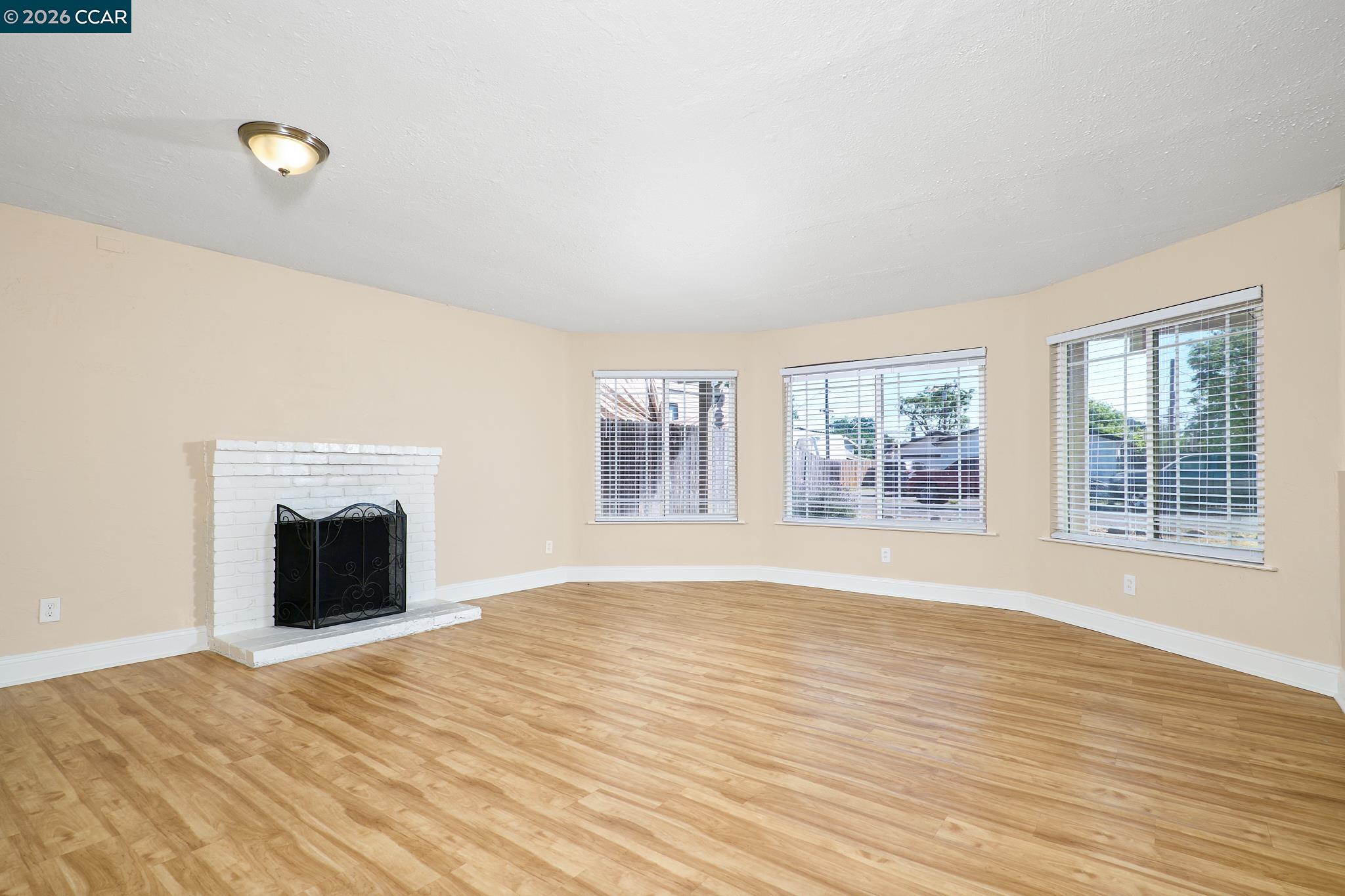 7107 Paladin Way Rio Linda, CA 95673 - Photo 4 of 17