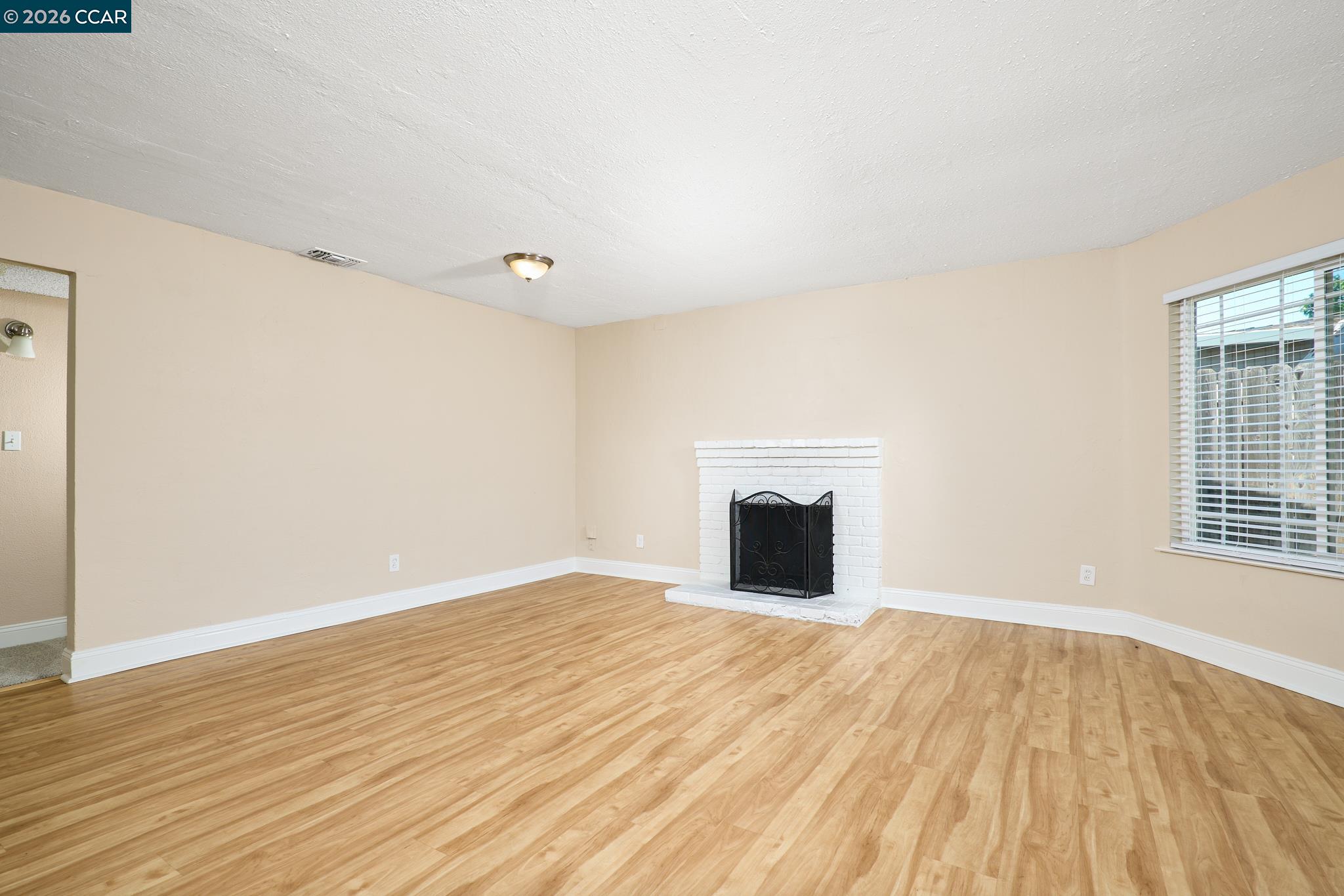 7107 Paladin Way Rio Linda, CA 95673 - Photo 5 of 17