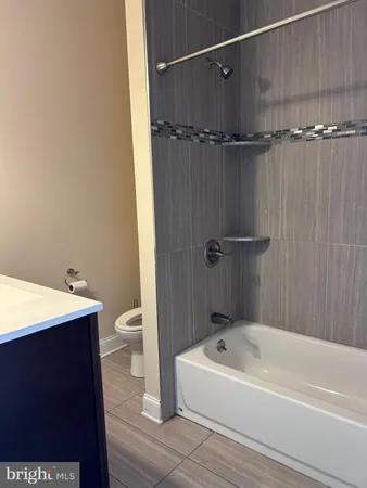 $2,200 | 1400-1414 South Darien Street, Unit G, Philadelphia, PA 19147