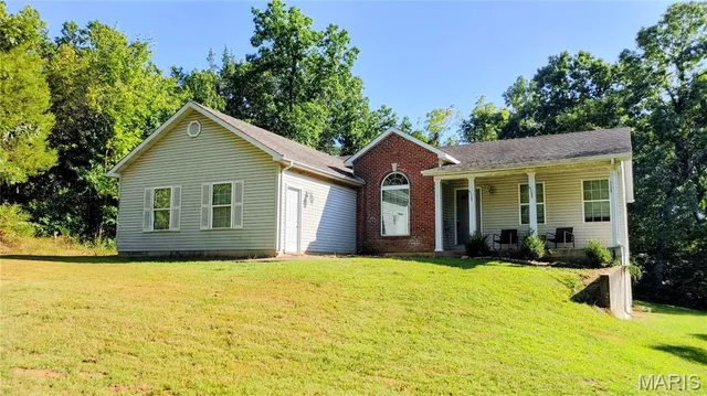 $259,900 | 8841 Ridgecrest Drive, Valles Mines, MO 63087